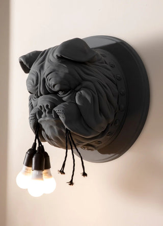 Zidna lampa buldog Karman Amsterdam keramička