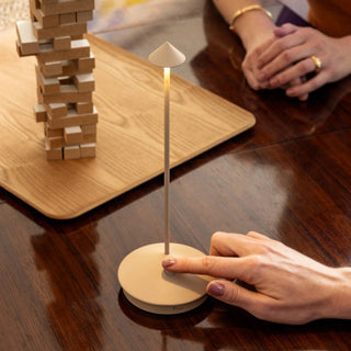 Prijenosna bežična lampa Zafferano Pina LED fi 10,5 h 29 cm