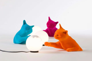 Stolna lampa mačka Karman Maoo – dizajn Matteo Ugolini