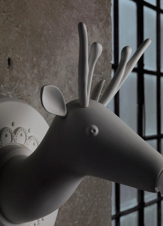 Zidna lampa jelen Karman Marnìn – dizajn Matteo Ugolini