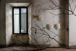 Zidna lampa Karman Ti‑Vedo – bijela keramička lampa sova